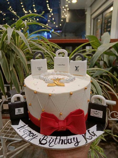 cake dior koregaon pune.